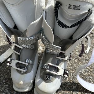 Soalomon ski boots women